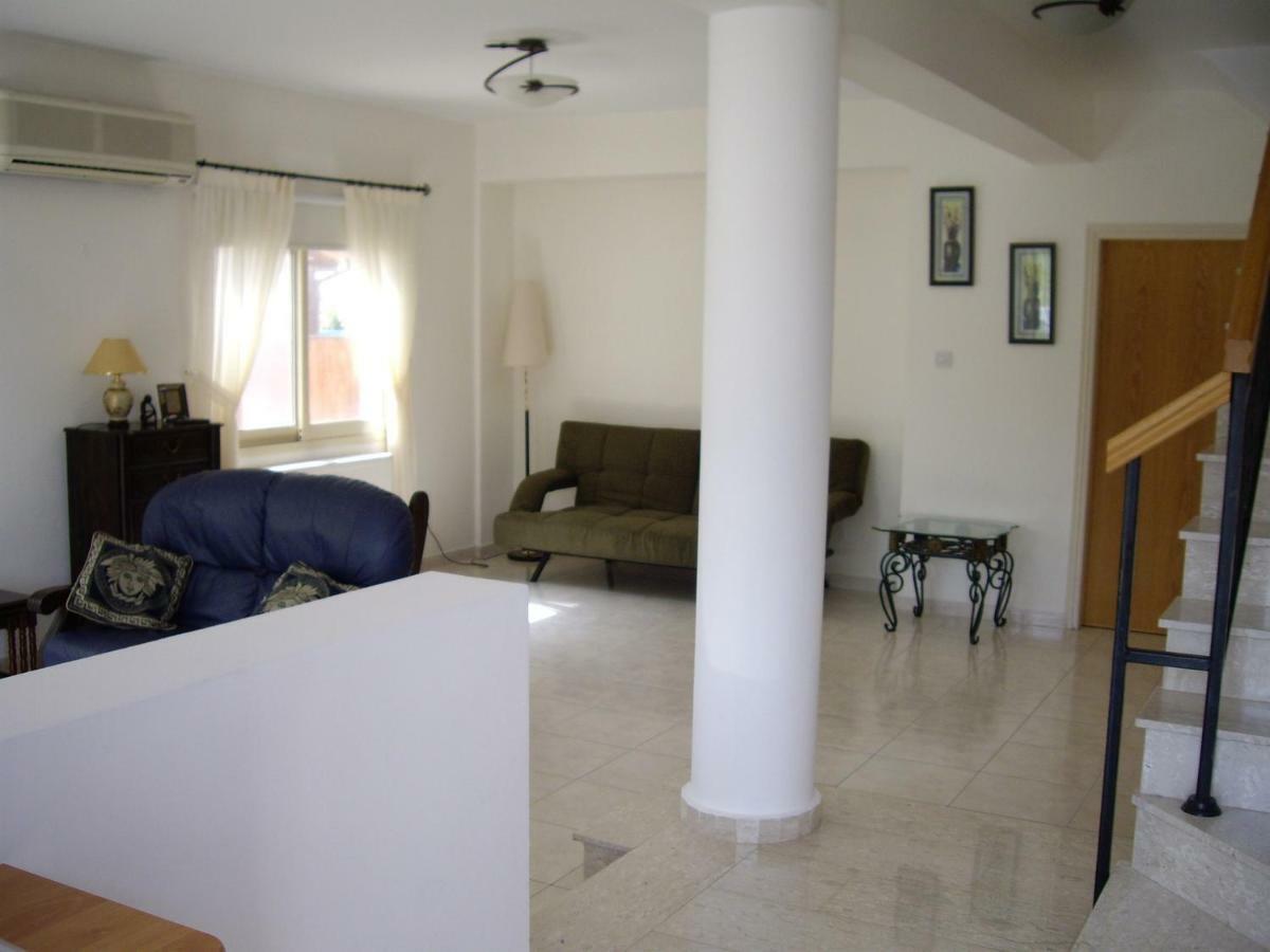 Frangipani Villa Paphos Extérieur photo